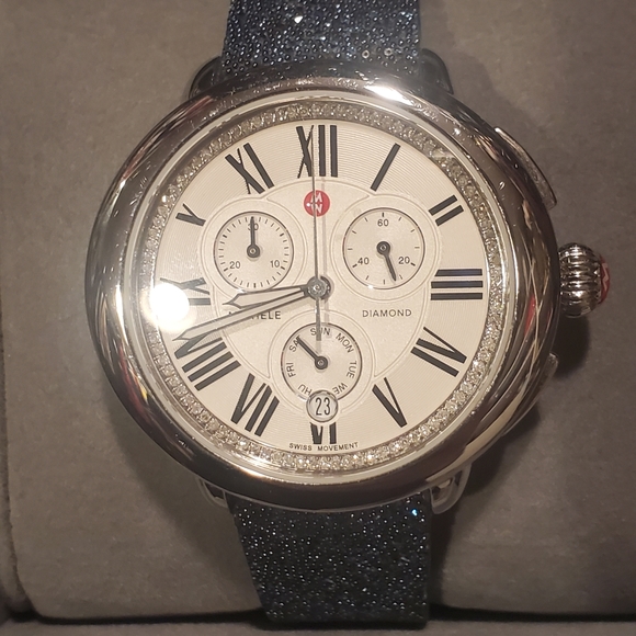 Michelle Diamond Serein Watch - Picture 8 of 10